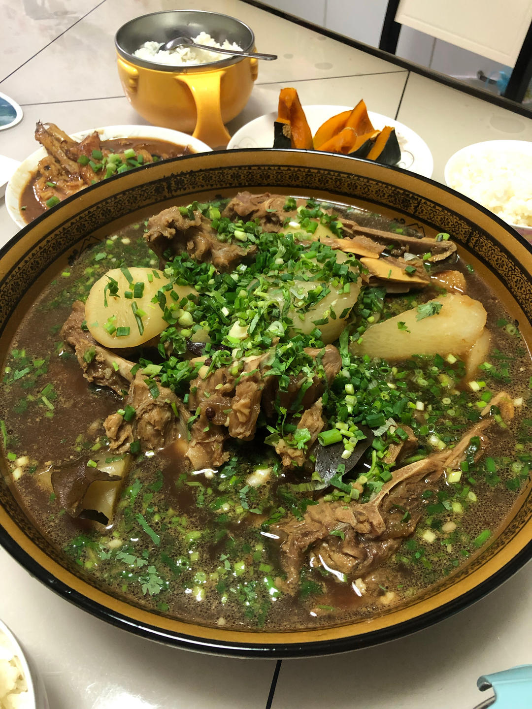 羊蝎子炖萝卜