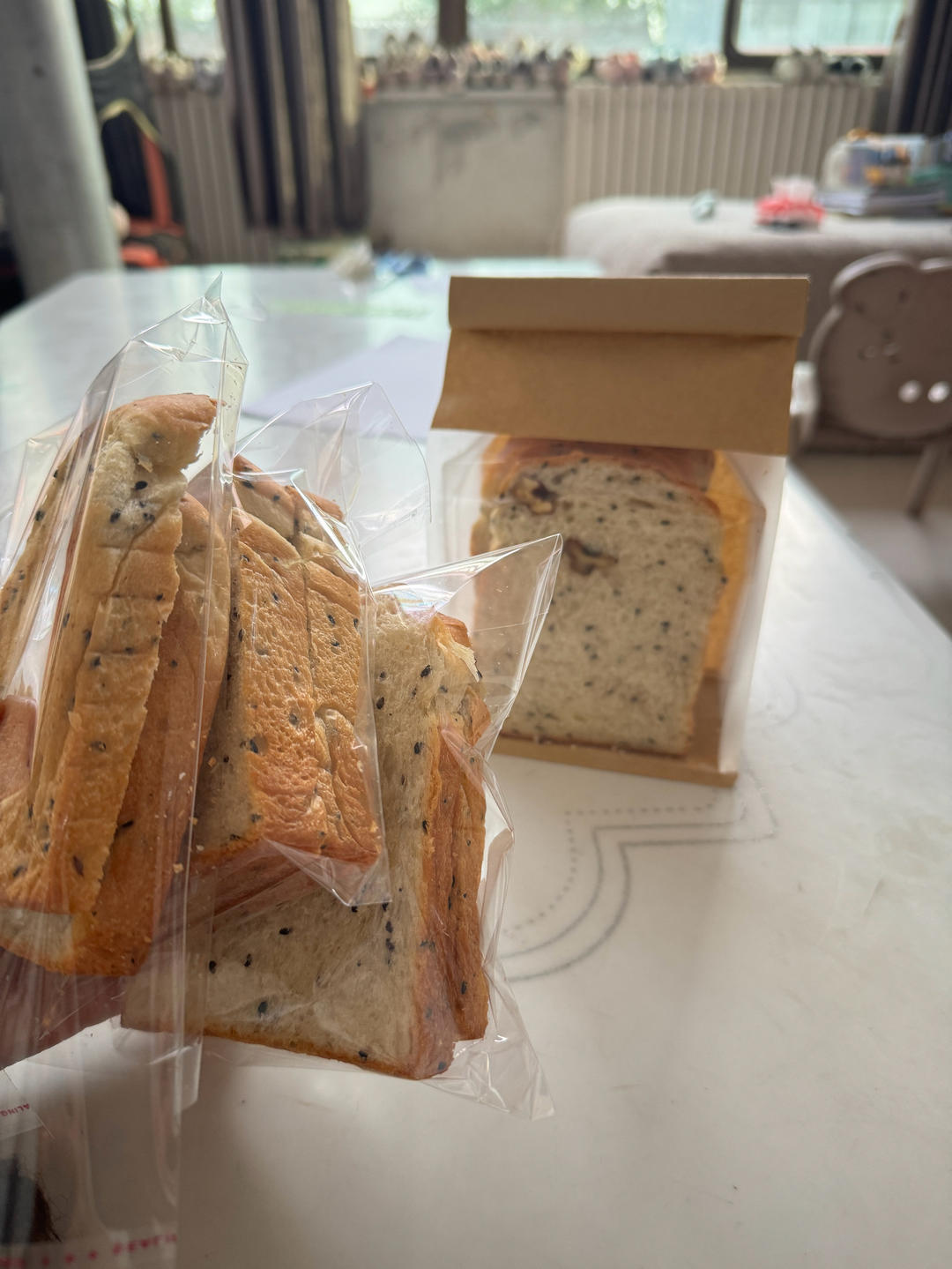 ✔️越嚼越香de黑芝麻咸吐司