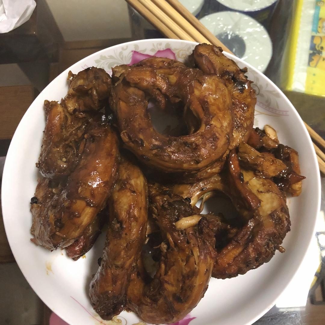 香辣卤鸭脖