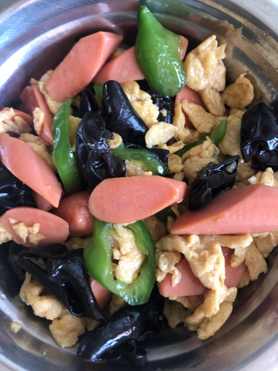 超级下饭的青椒火腿炒鸡蛋