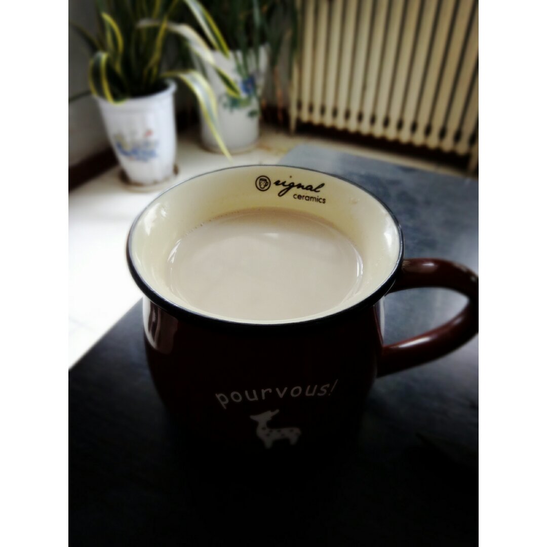 浓浓的锅煮奶茶