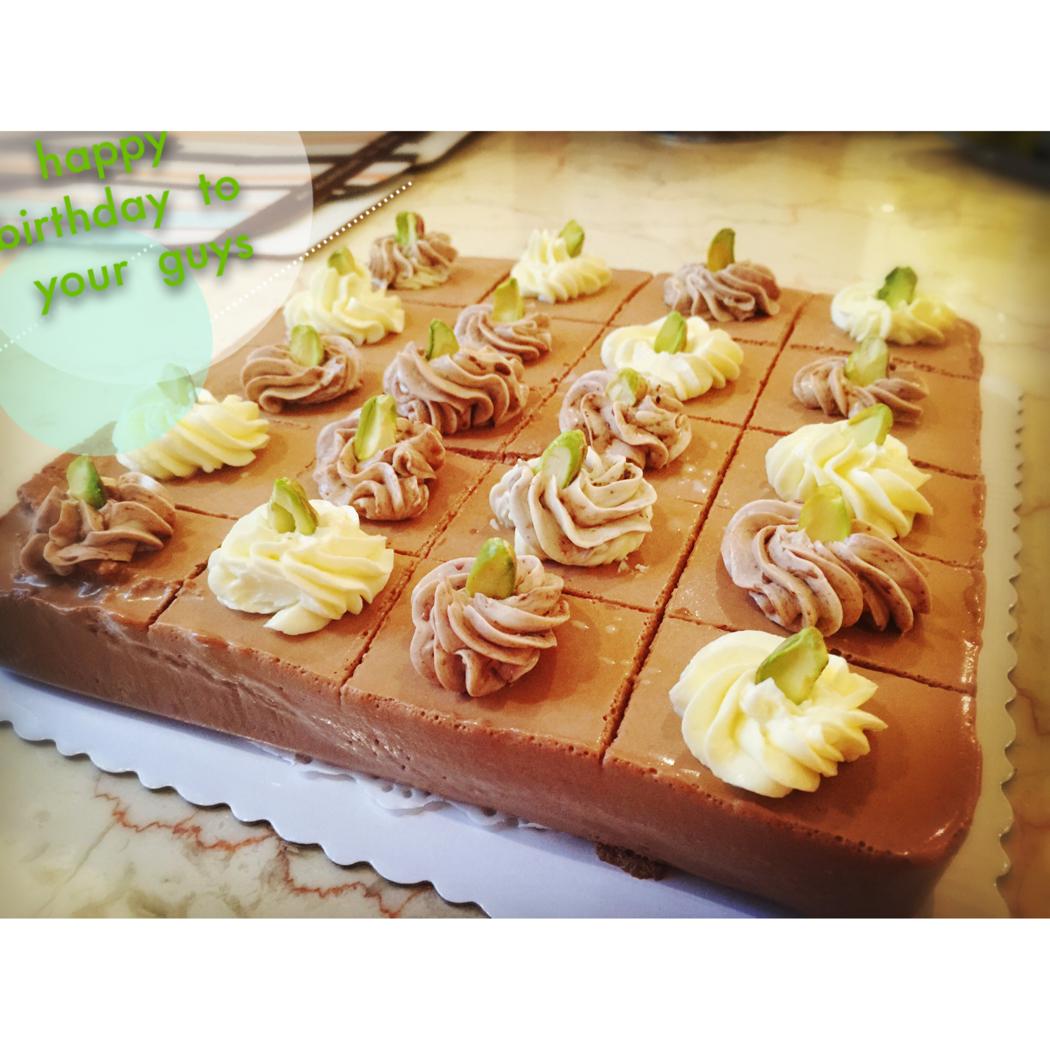 年糕麻做的巧克力方形慕斯蛋糕