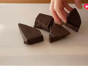 情人节生巧克力的做法 步骤1