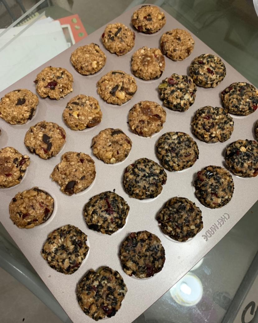 （不喜欢勿尝试 口感偏硬）少糖无油低脂全麦燕麦代餐饼干