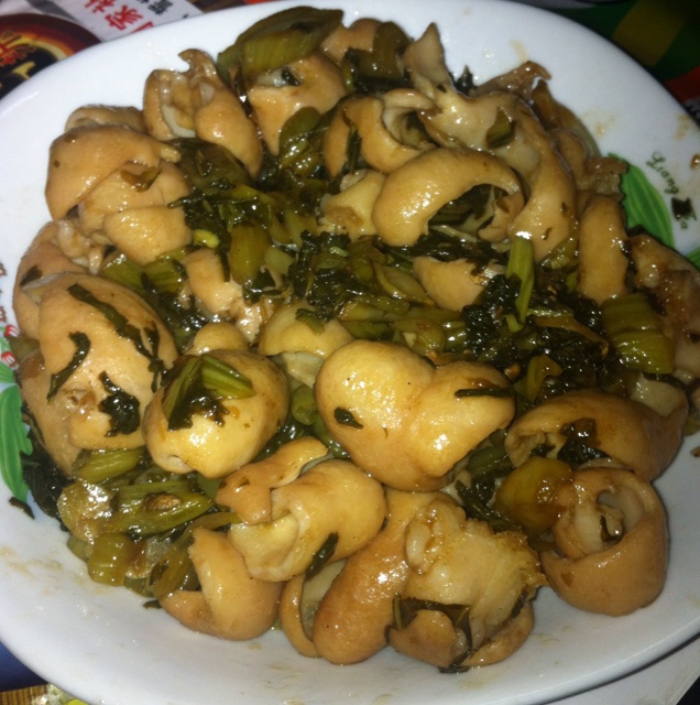 酸菜辣椒炒肥肠