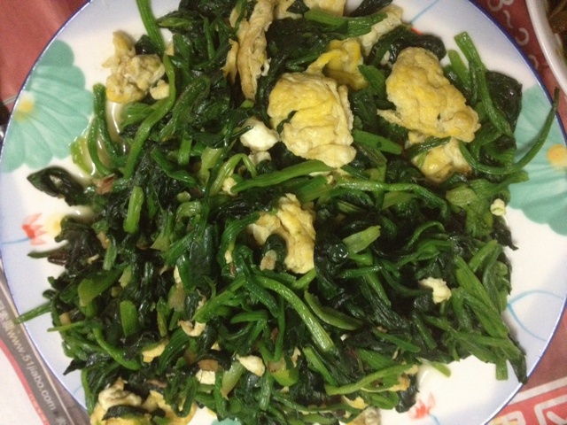 菠菜炒鸡蛋