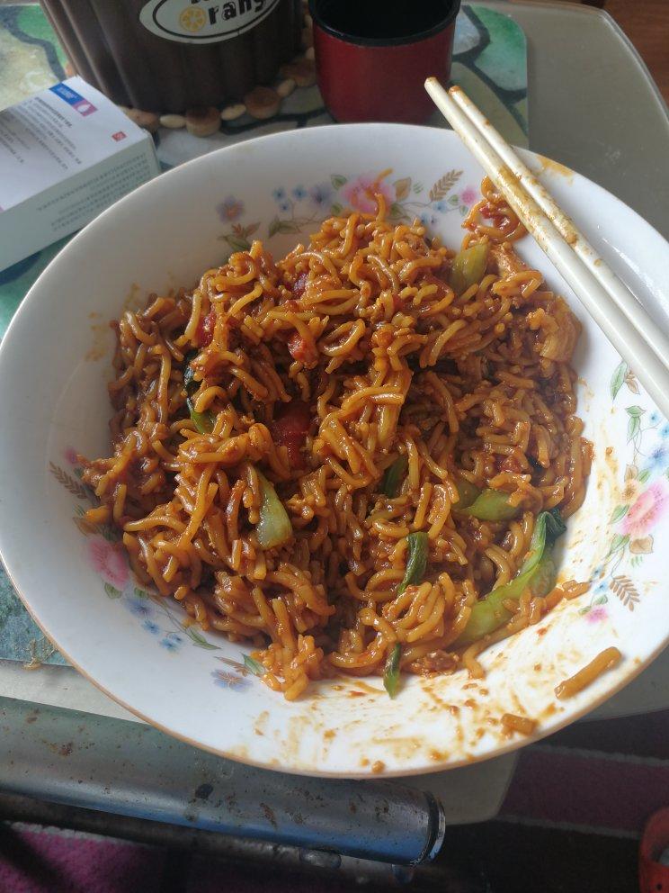 独家蔬菜炒面