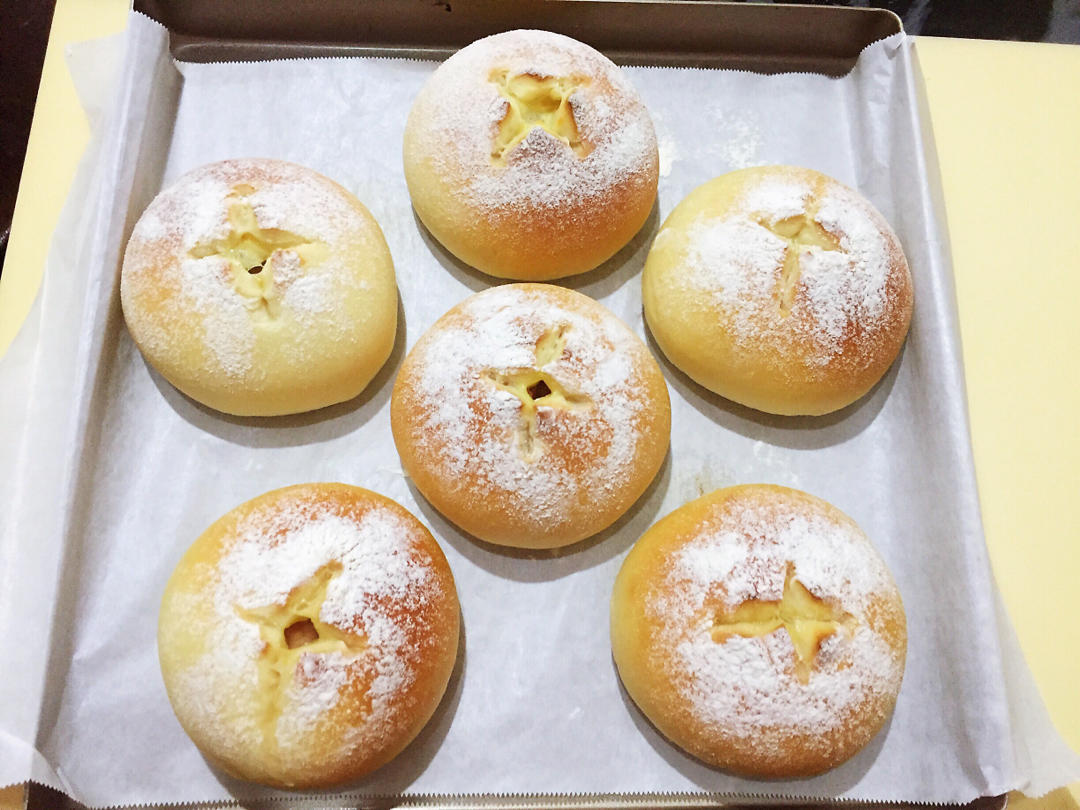 (超好吃的咸口面包）爆浆培根芝士面包