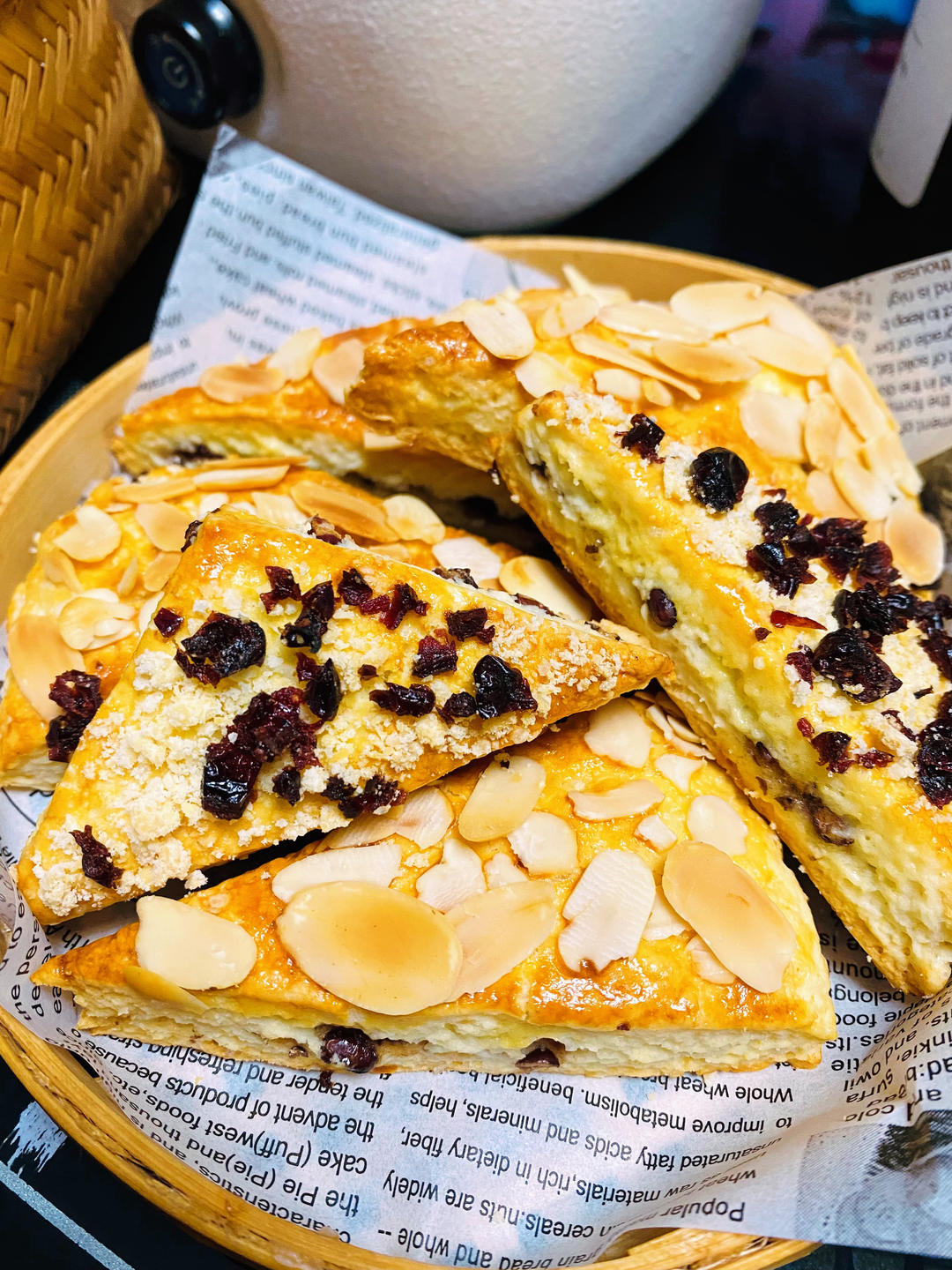 满屋飘香，口口都是满足——酥松香甜的蔓越莓蜜豆司康