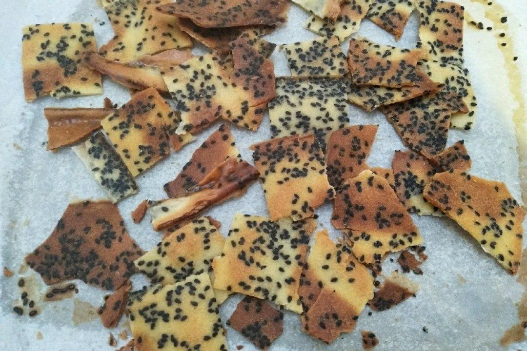 香脆芝麻薄饼