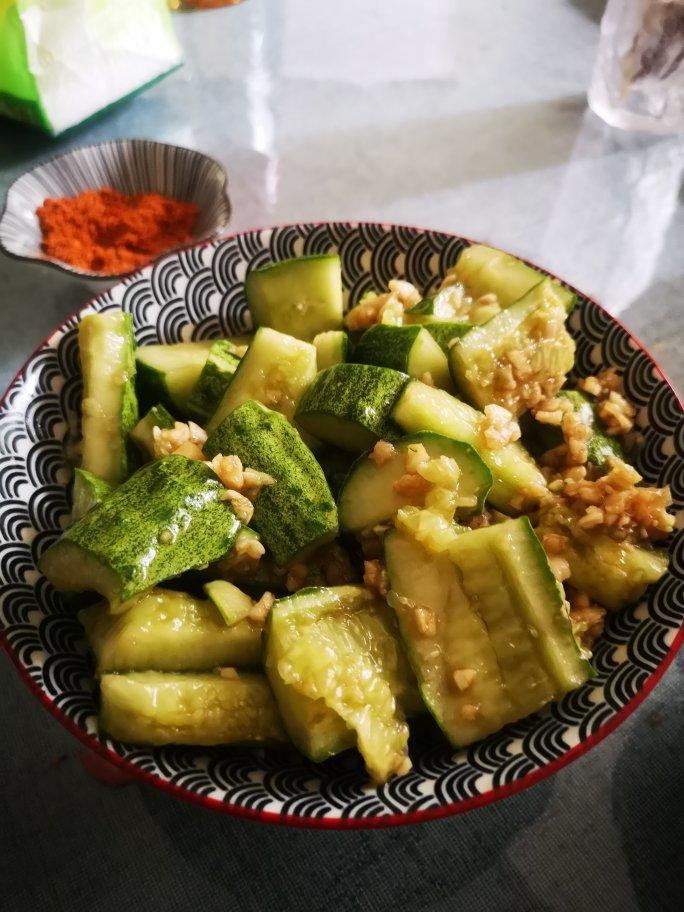 蒜泥黄瓜