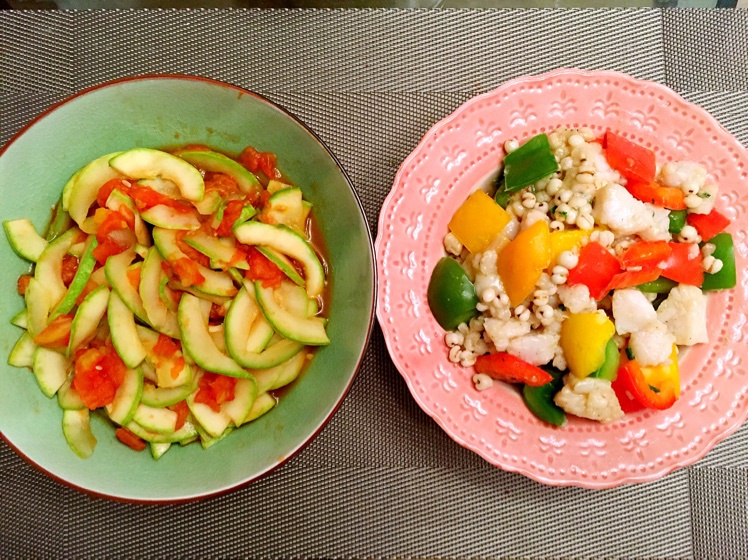 西红柿炒西葫芦