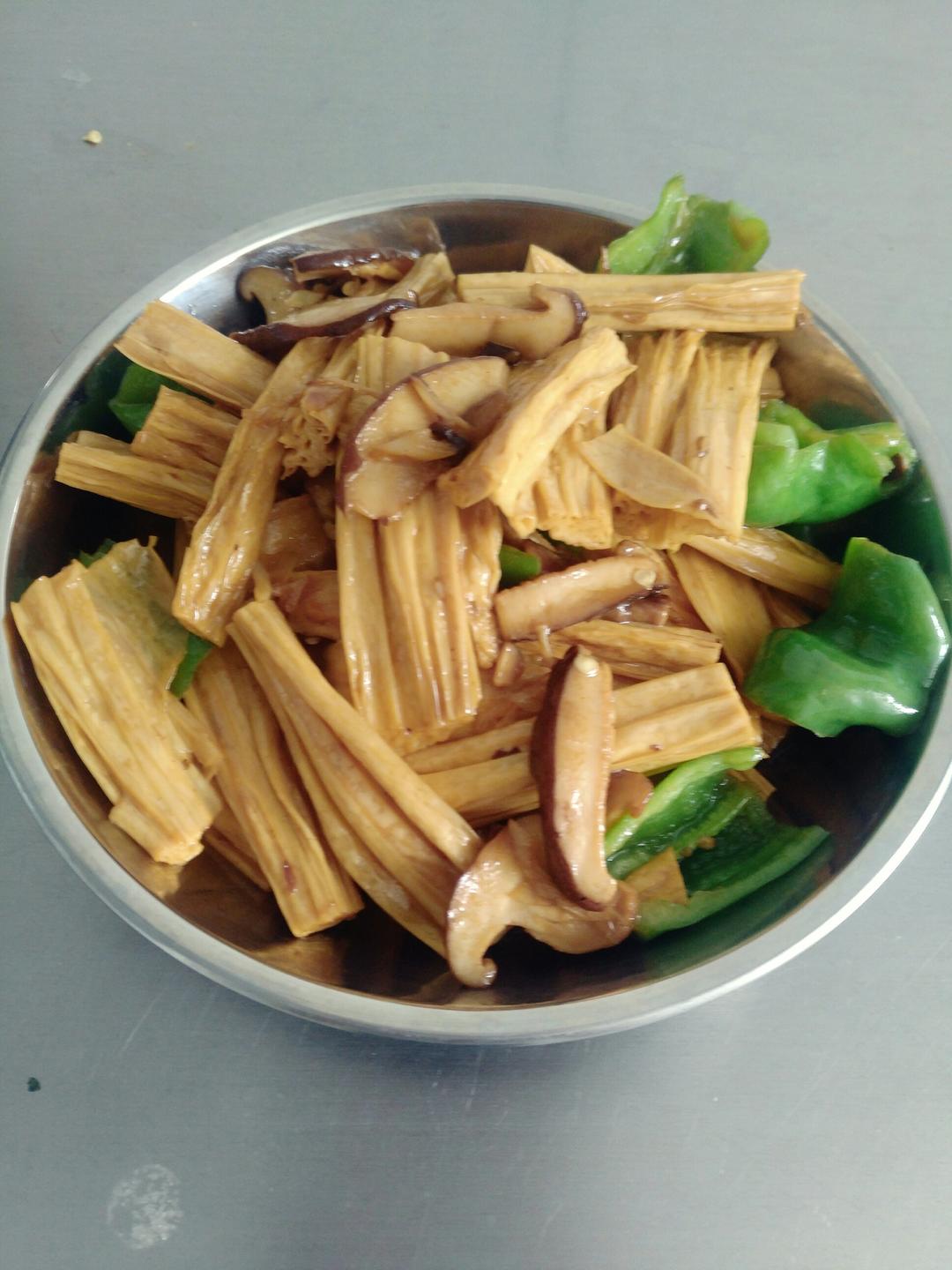 腐竹烧香菇
