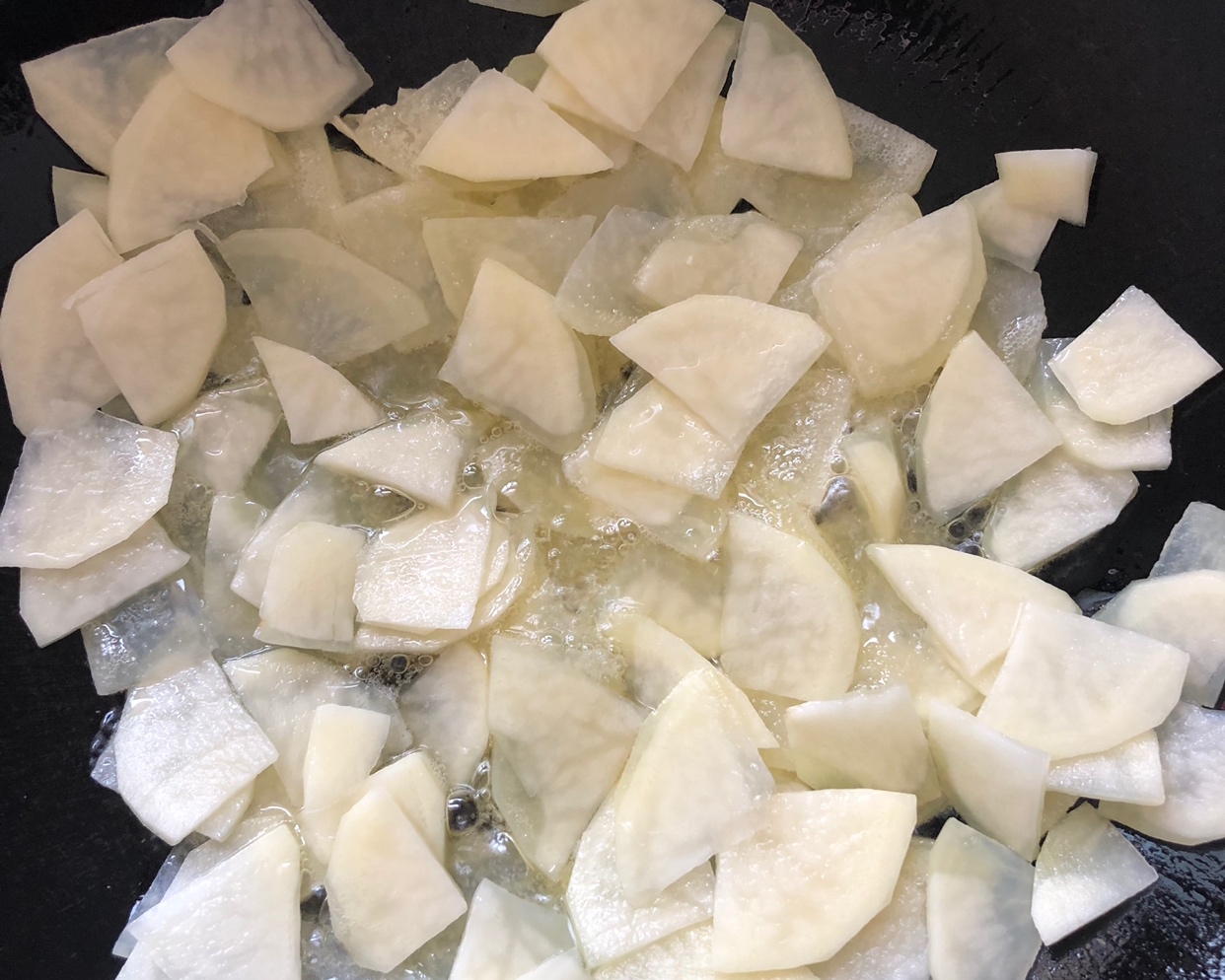超下饭的香煎土豆片的做法 步骤4