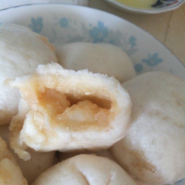 【奶黄流沙包】