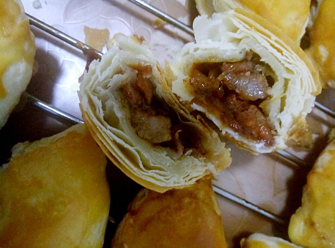 叉烧酥，内有极简叉烧肉馅料做法