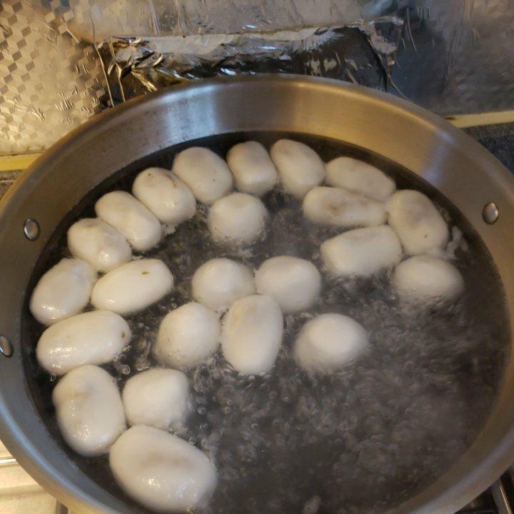四川的咸菜肉汤圆