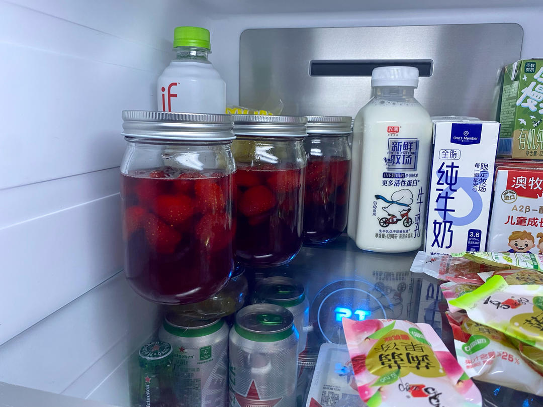 草莓罐头