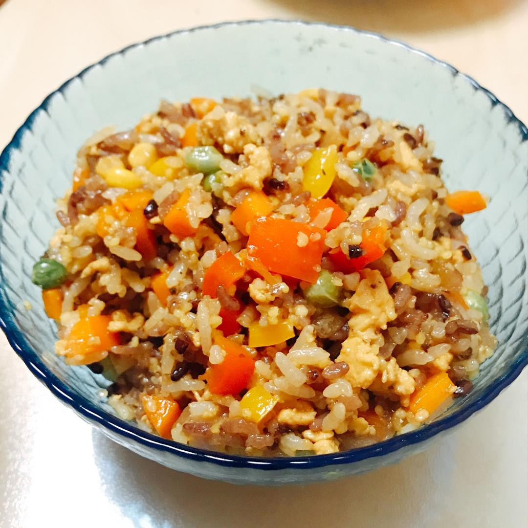 小朋友超爱吃的简单快手蒜泥罗勒鸡胸肉炒饭