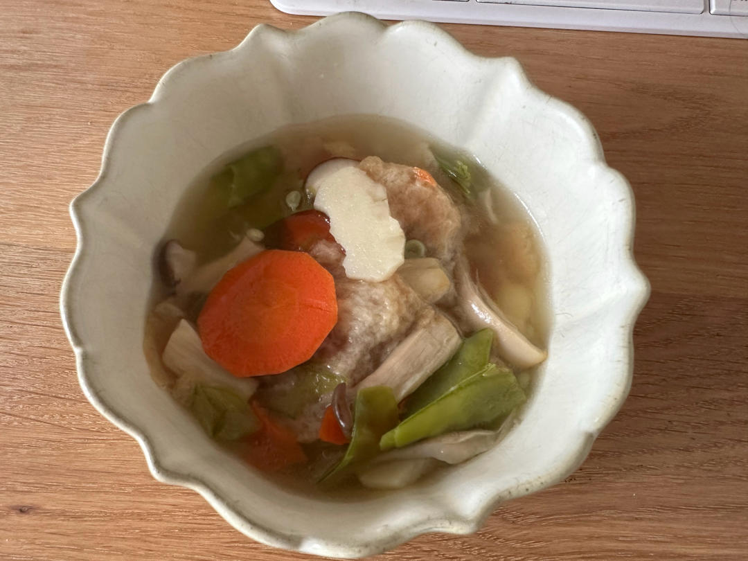 饽荠双菇面筋煲