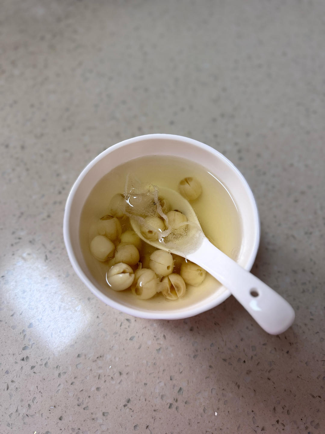 莲子糖水的做法