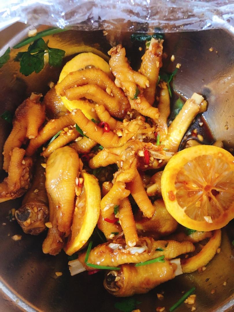 橙子妈妈做的柠檬泡椒凤爪