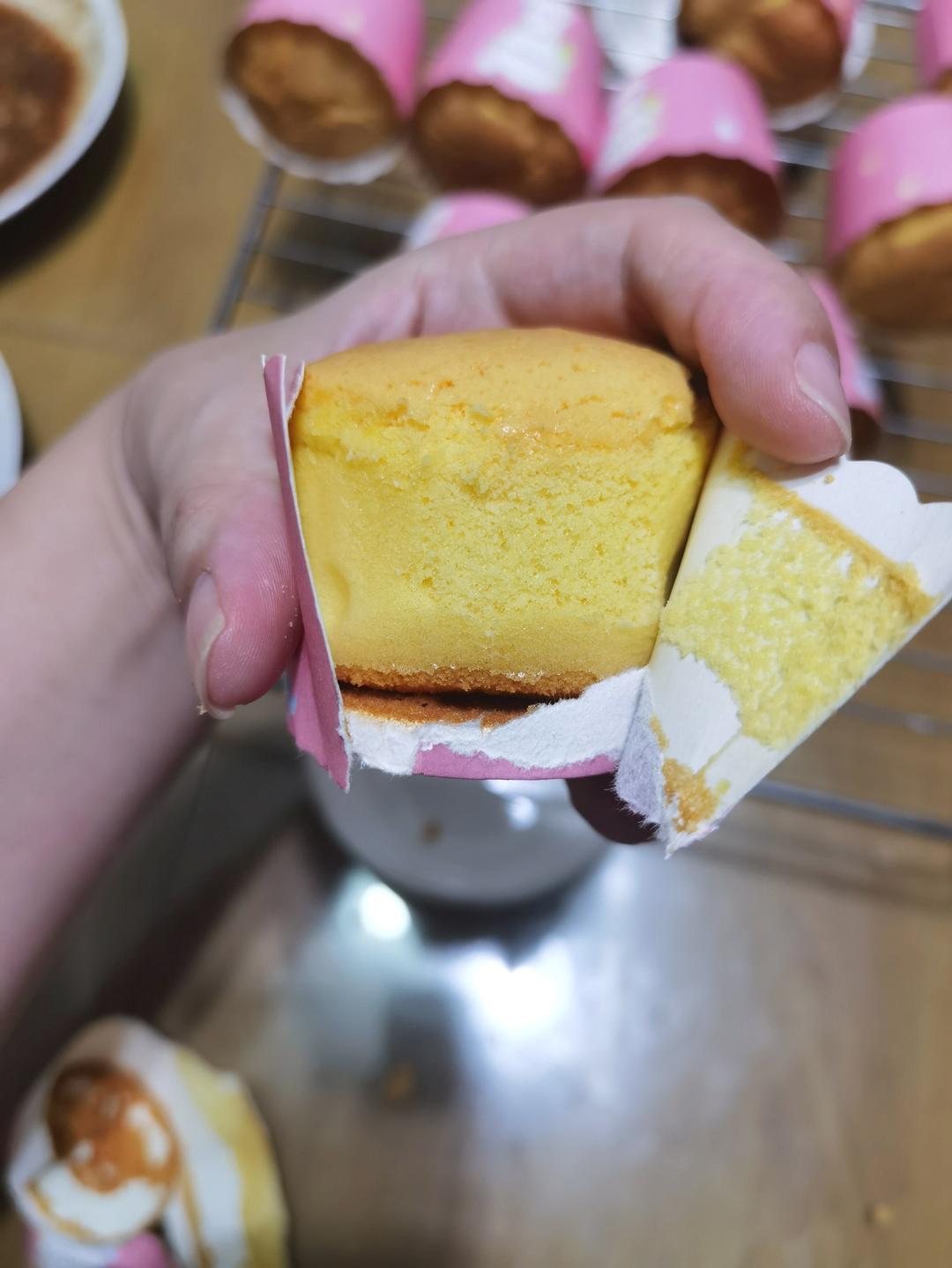 纸杯蛋糕 8寸戚风蛋糕的量