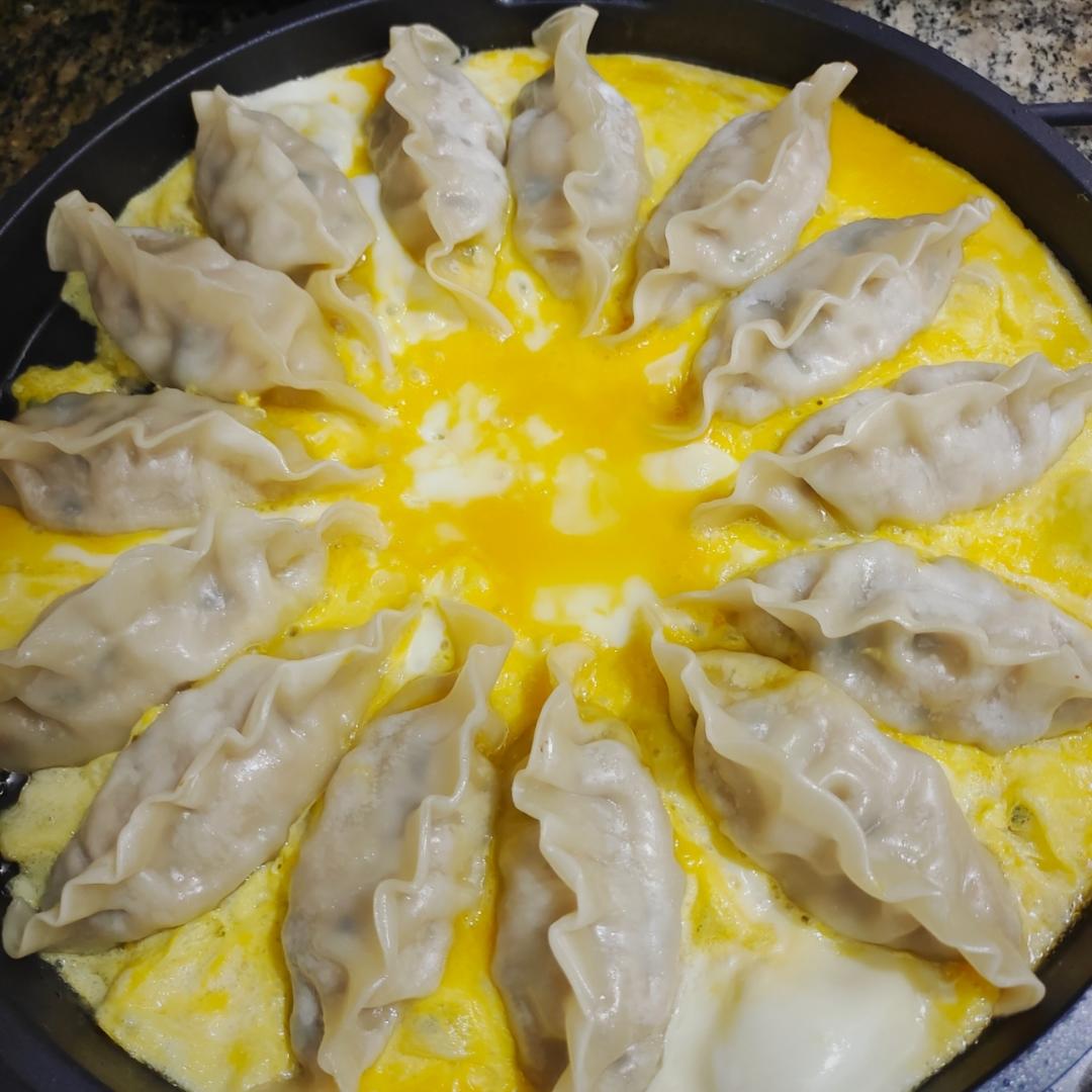 十分钟快手菜抱蛋煎饺（速冻饺子）