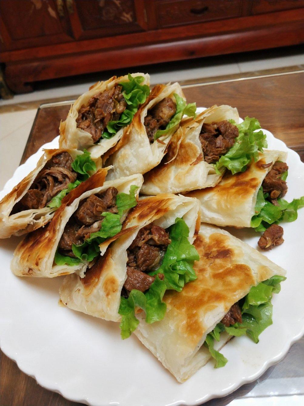 元宝de妈咪~做的古法酱牛肉   油酥火烧