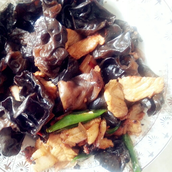 木耳炒肉