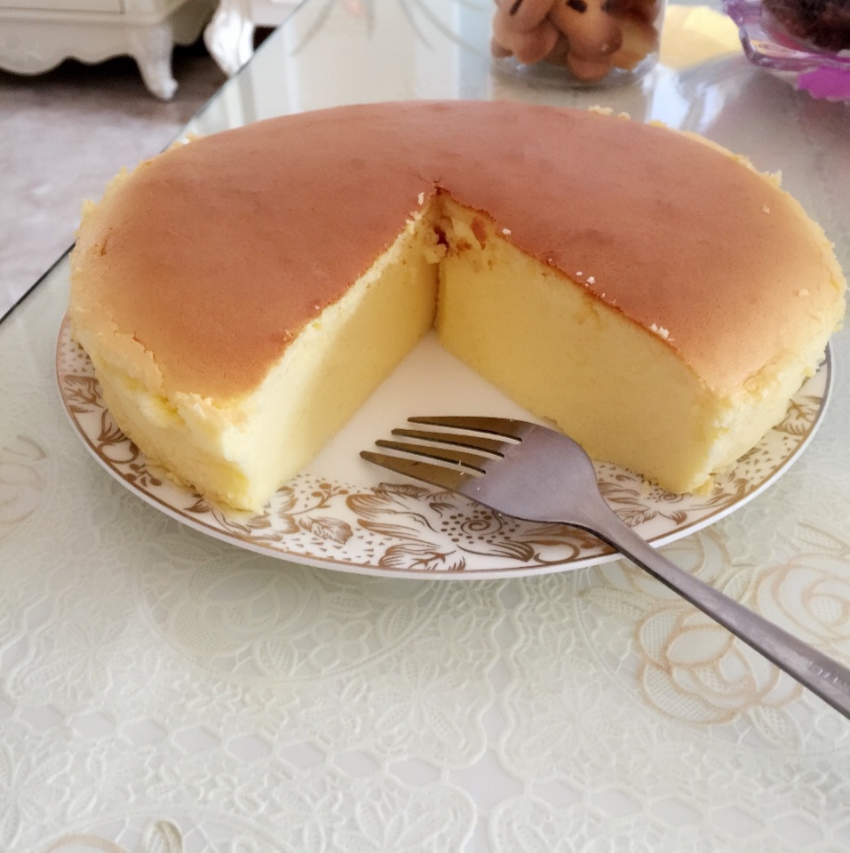 youngyoungyoung做的8寸芝士蛋糕(轻乳酪蛋糕)