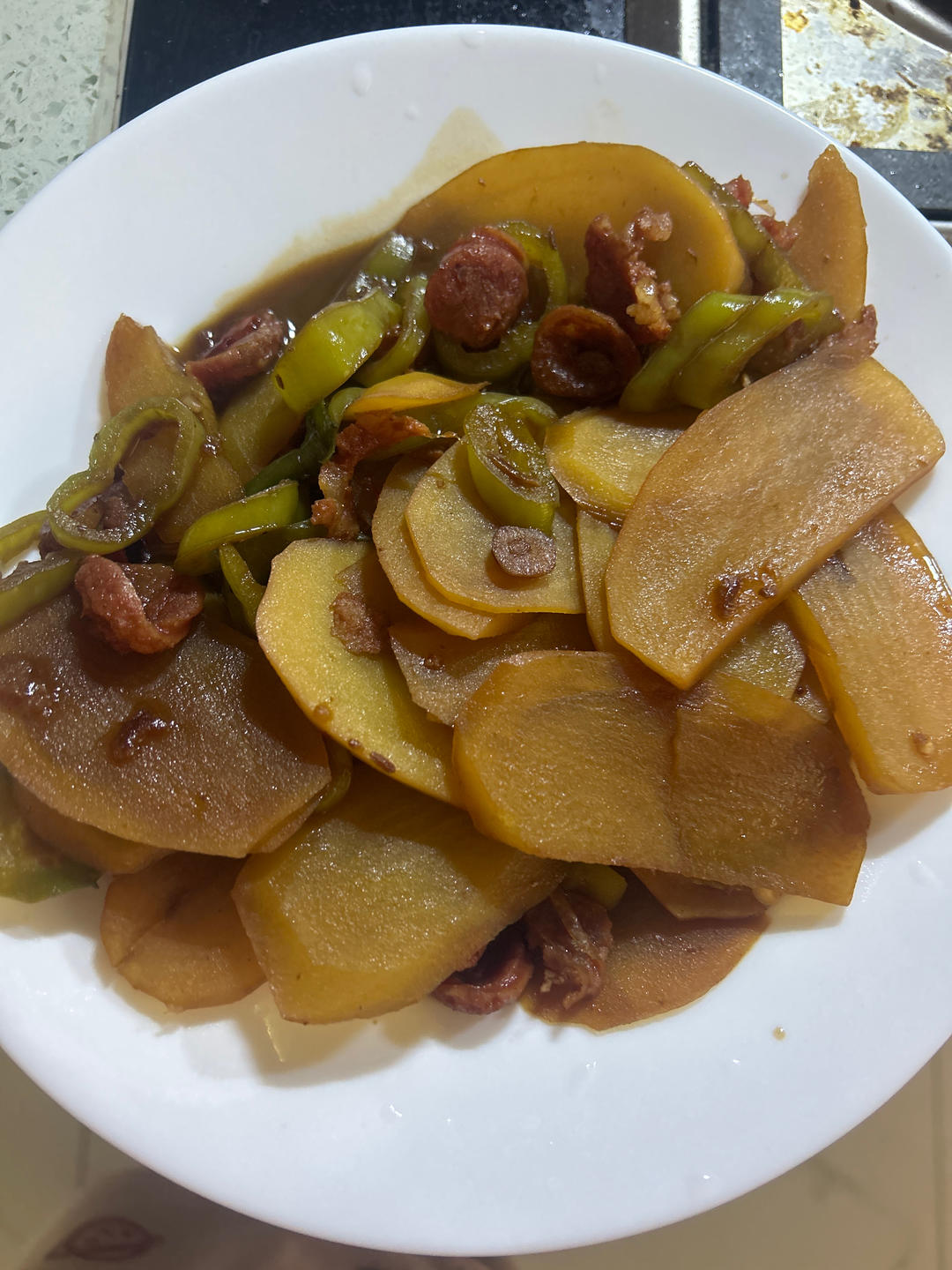 土豆焖腊肠