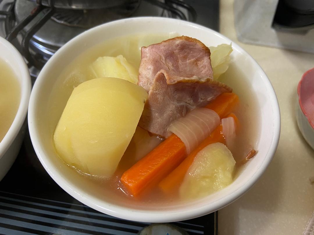 「问题餐厅」鲜甜蔬菜汤・ポトフ