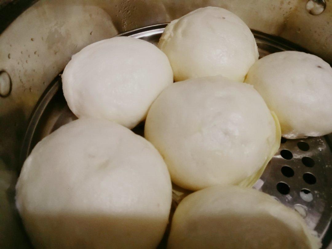 广式香菇滑鸡包