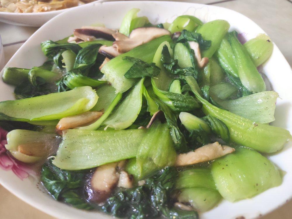 上海青炒香菇