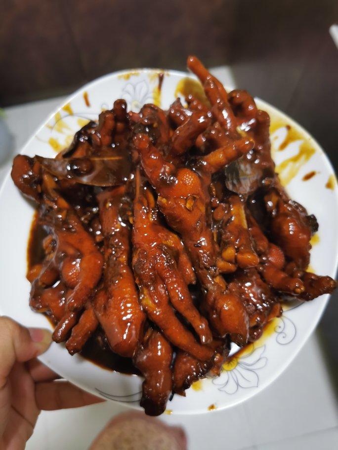 超级好吃下酒的炖鸡爪子