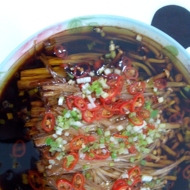 油泼金针菇