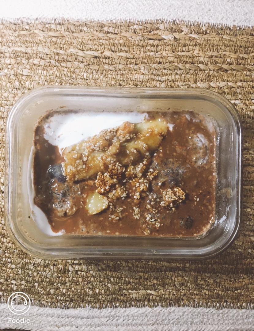 芝麻脆煎香蕉&蓝莓奇亚籽碗Blueberry Chia Bowl with Warm Banana and Sesame Brittle-GKS