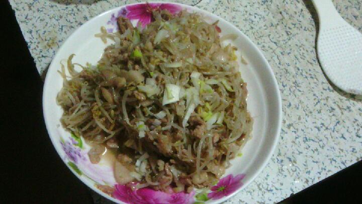 豆芽炒肉丝