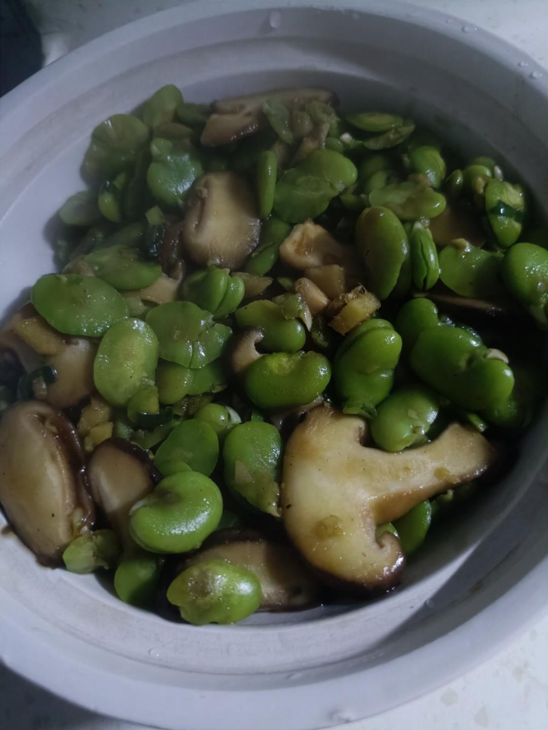 家常菜炒蚕豆