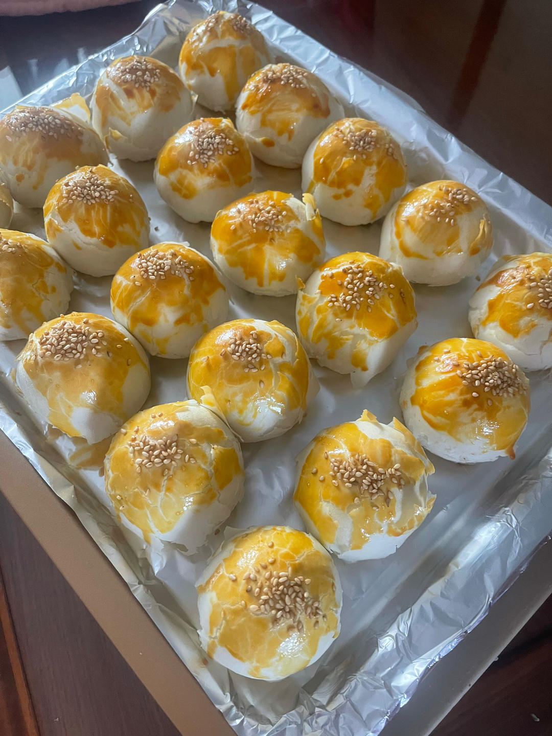 超简单 免揉 酥掉渣的蛋黄酥(超详细附全程视频)不破酥『万能酥皮』