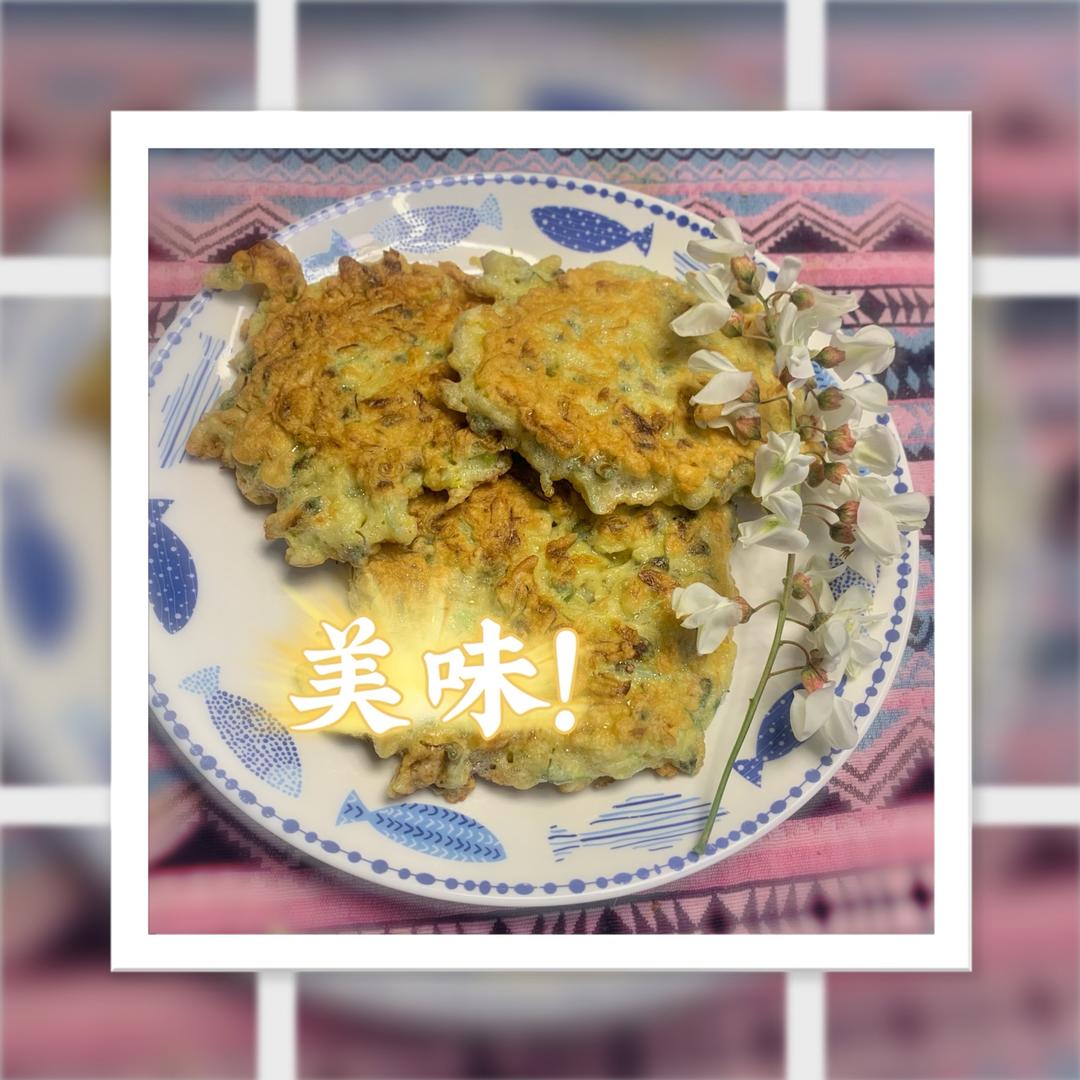 充满夏日香气的槐花饼