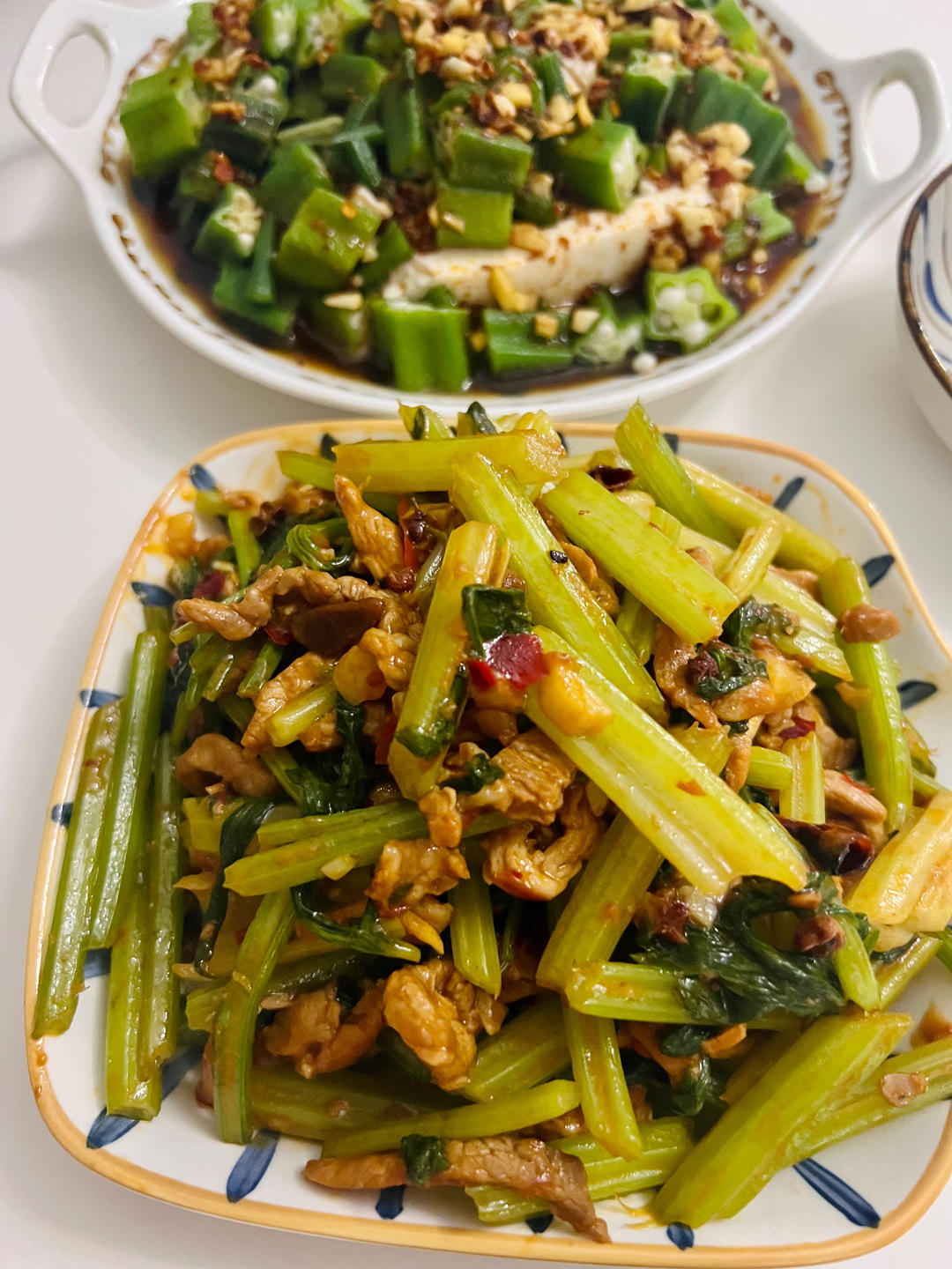 川人川菜——芹菜炒肉丝