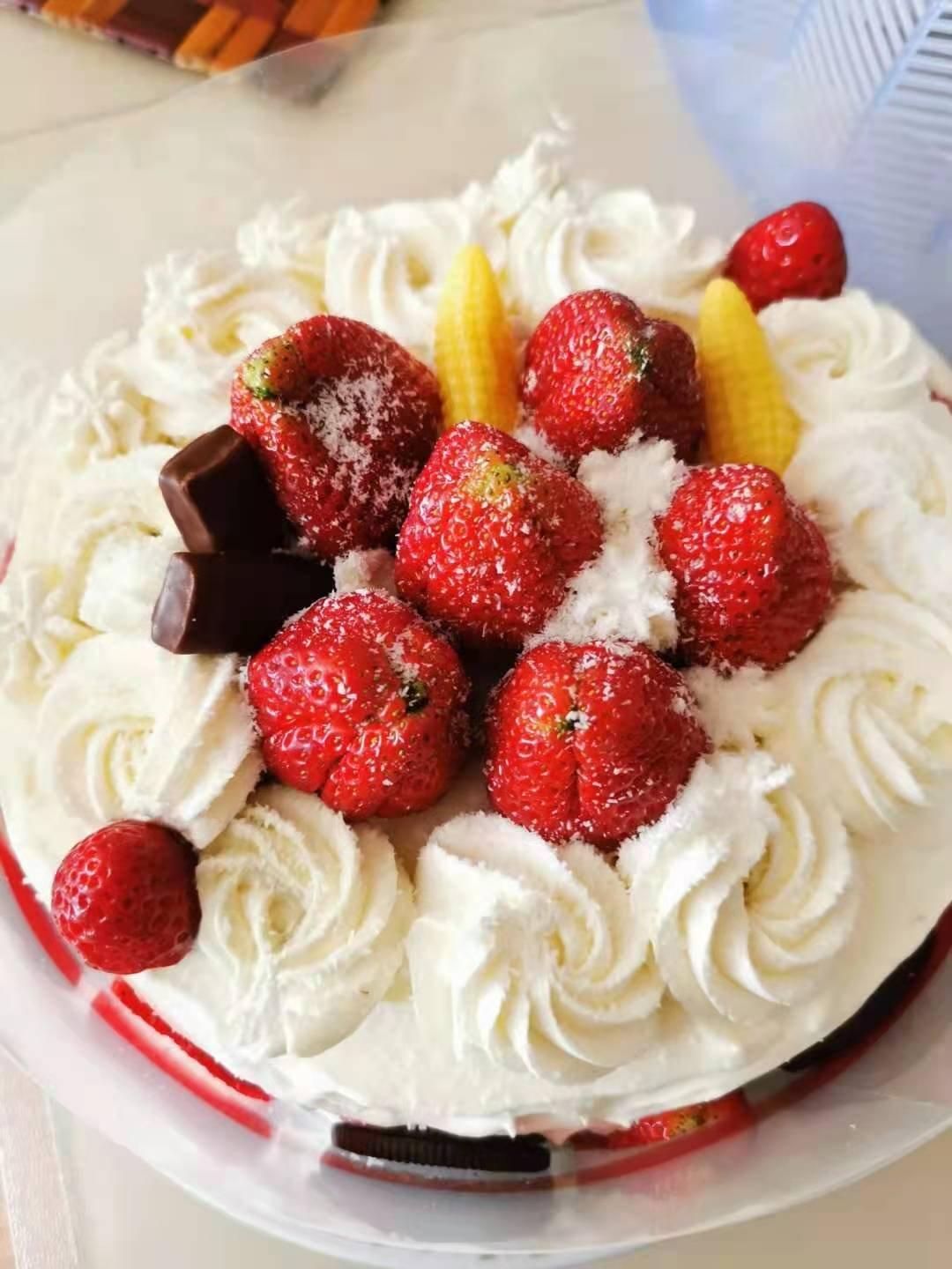 《Tinrry+》草莓奶油蛋糕（8寸配方）