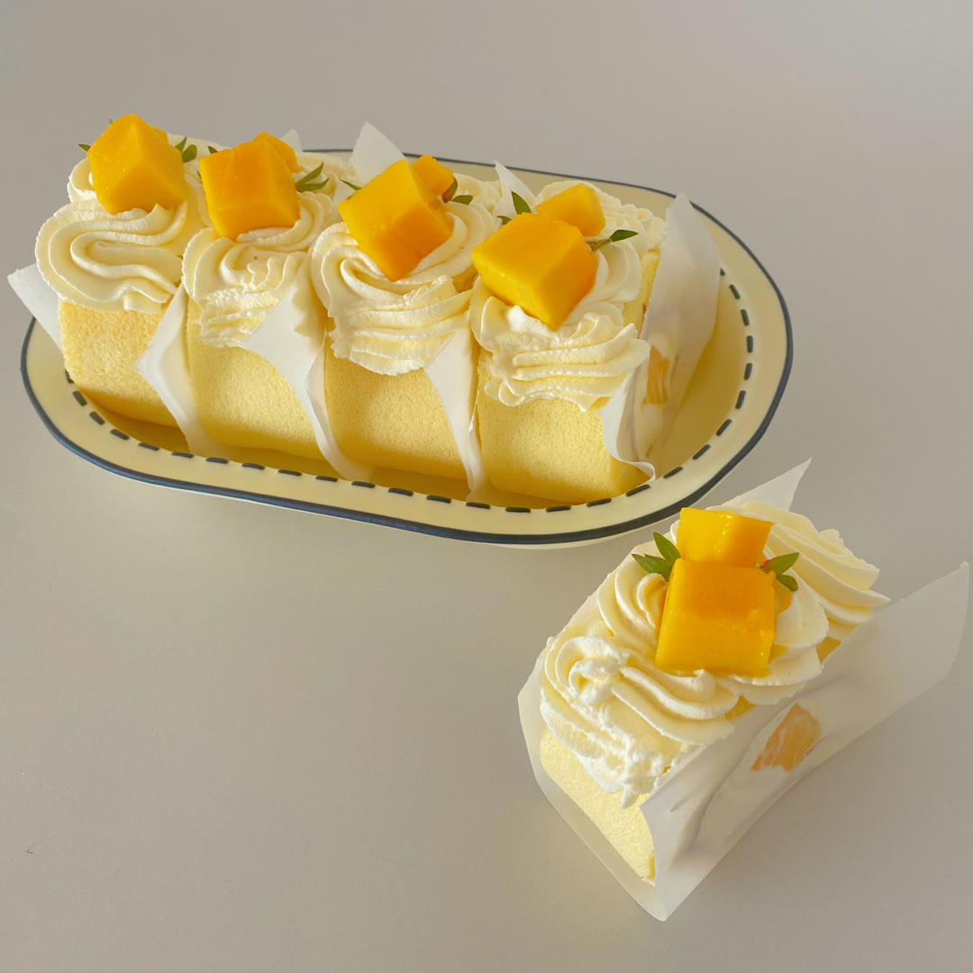 超详细的瑞士卷奶油蛋糕卷原味蛋糕卷的制作方法 饱满不掉皮不开裂（附模具换算方法）