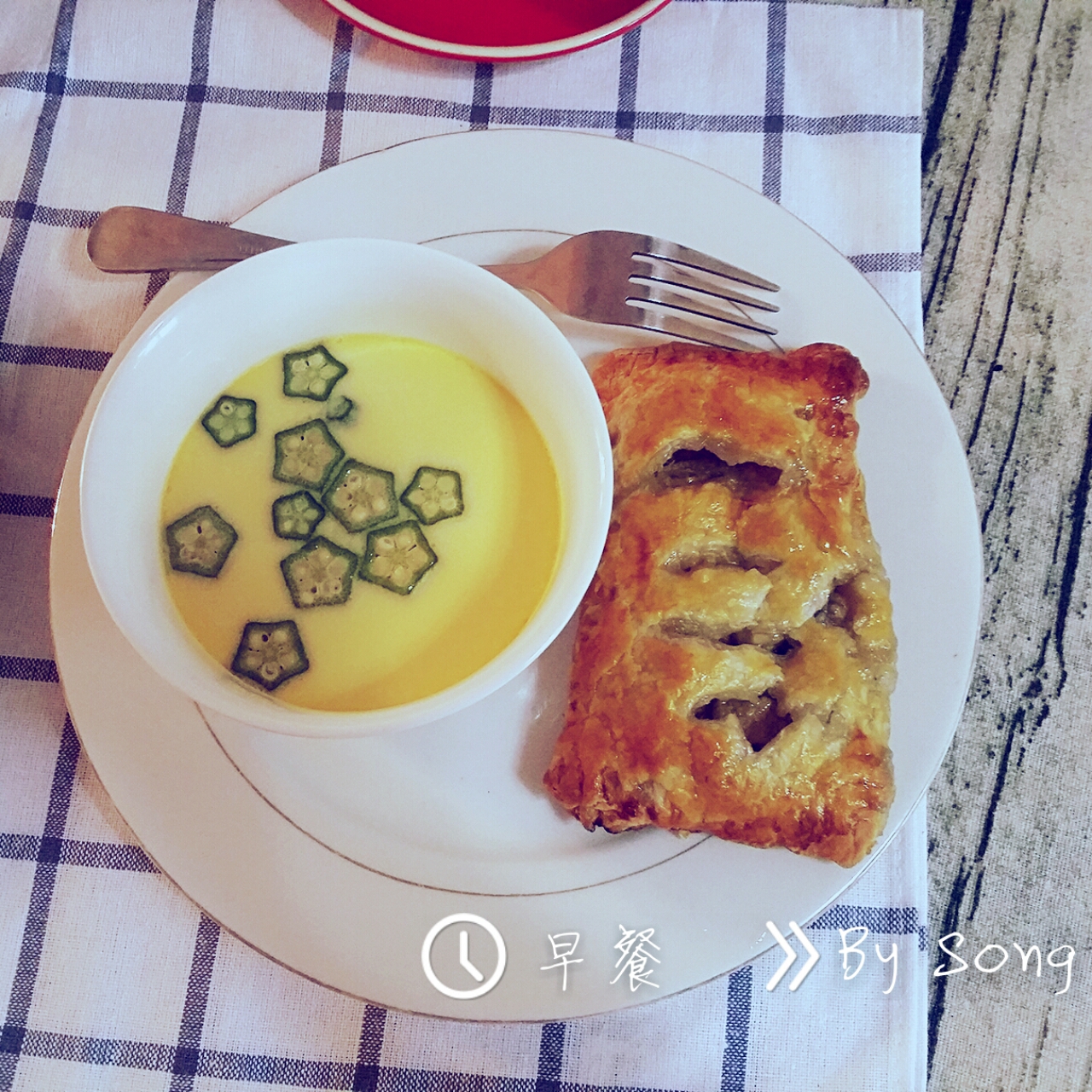 颜值控-做一朵开在碗里的花秋葵蒸水蛋