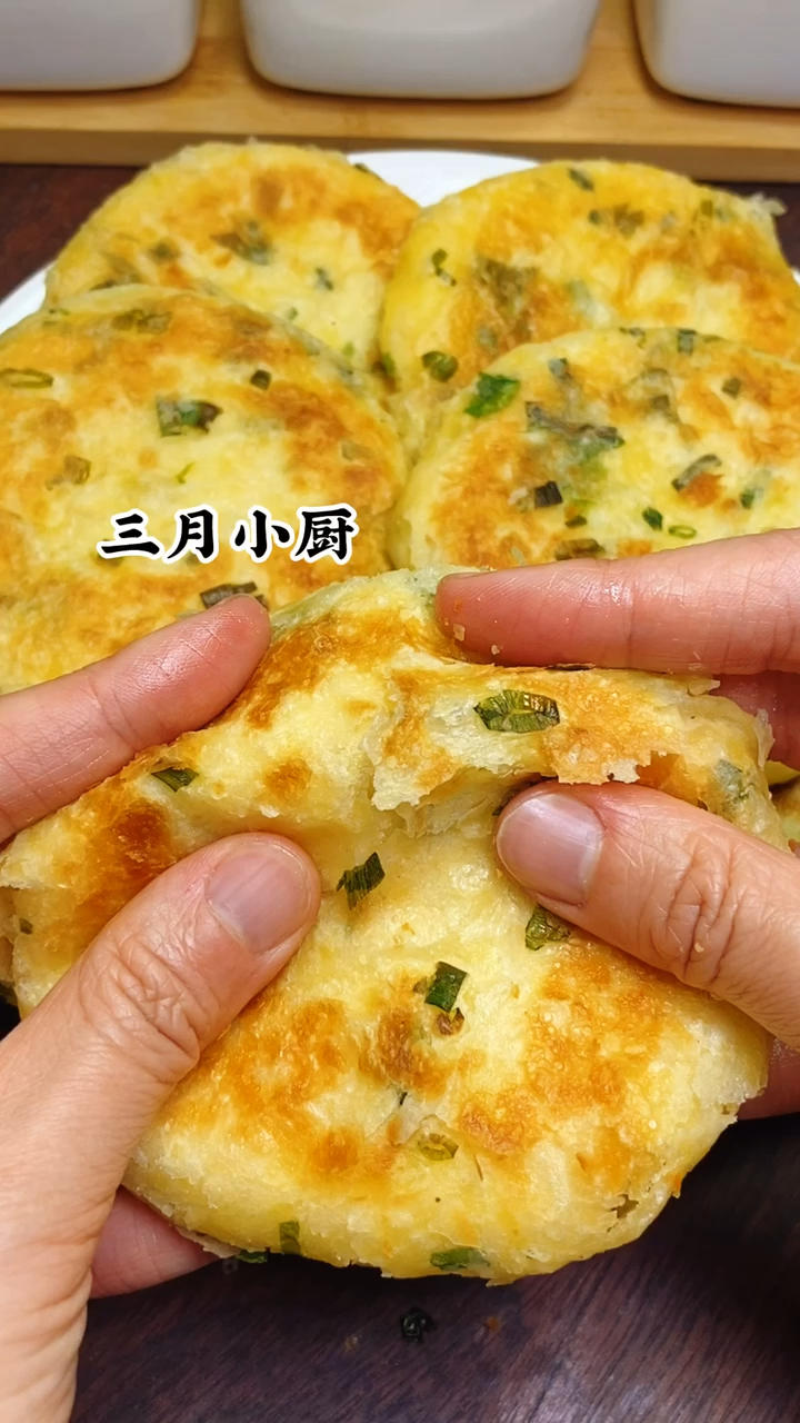 葱香烧饼 酥香可口 附细节视频详解