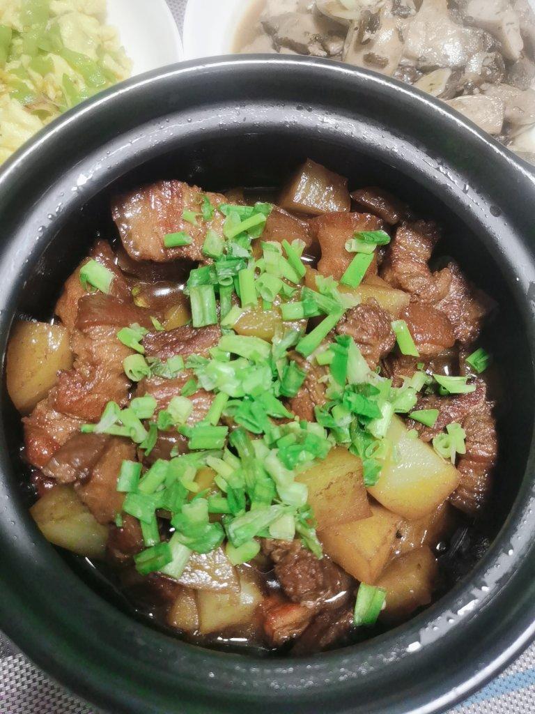 红烧肉炖土豆（丝毫不腻）