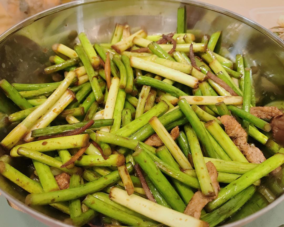 超快手蒜苗炒肉