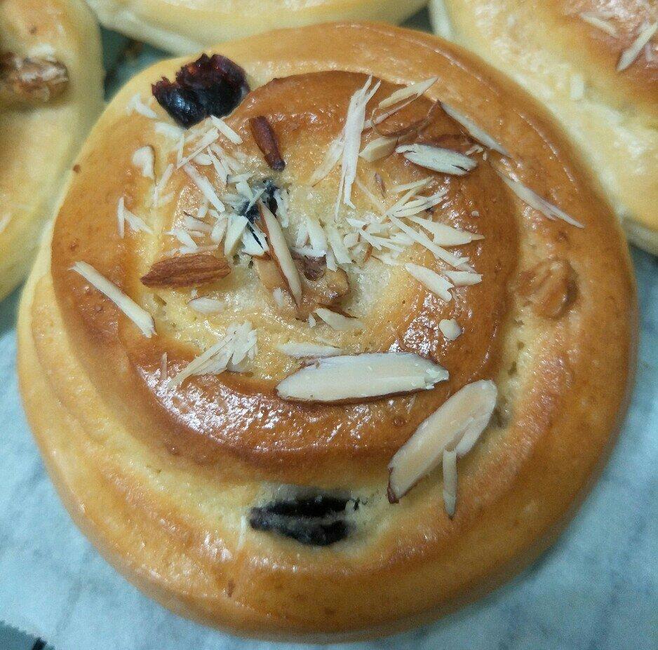 杏仁奶油核桃卷卷